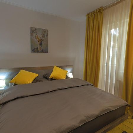 Luxury 2 Bedroom Holiday Apartment Piteşti Exterior foto