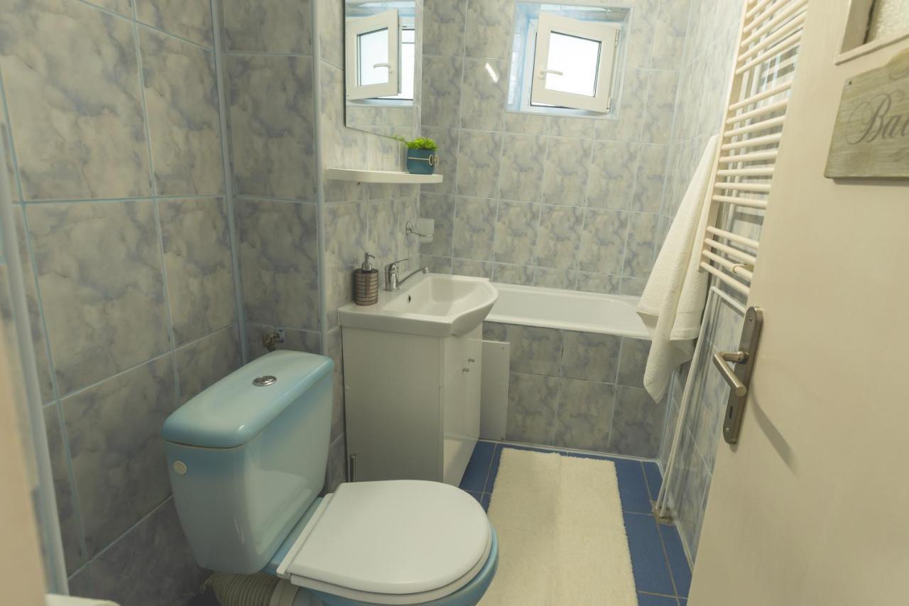 Luxury 2 Bedroom Holiday Apartment Piteşti Exterior foto