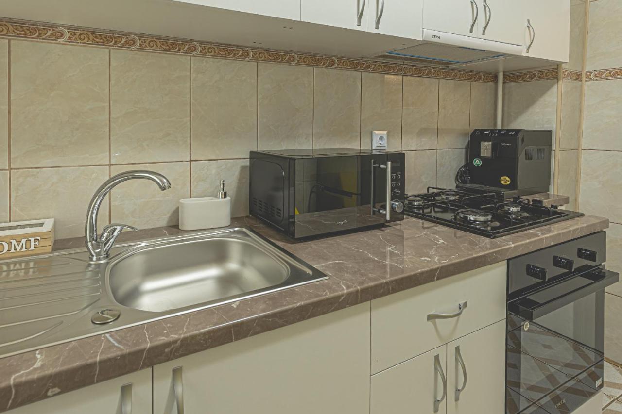 Luxury 2 Bedroom Holiday Apartment Piteşti Exterior foto
